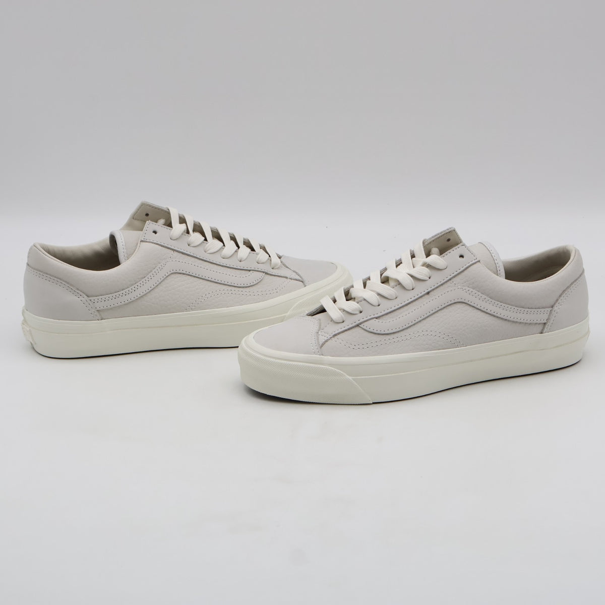 VN000D57WHT Vans Premium Old Skool 36 Le Marais White (Men's)