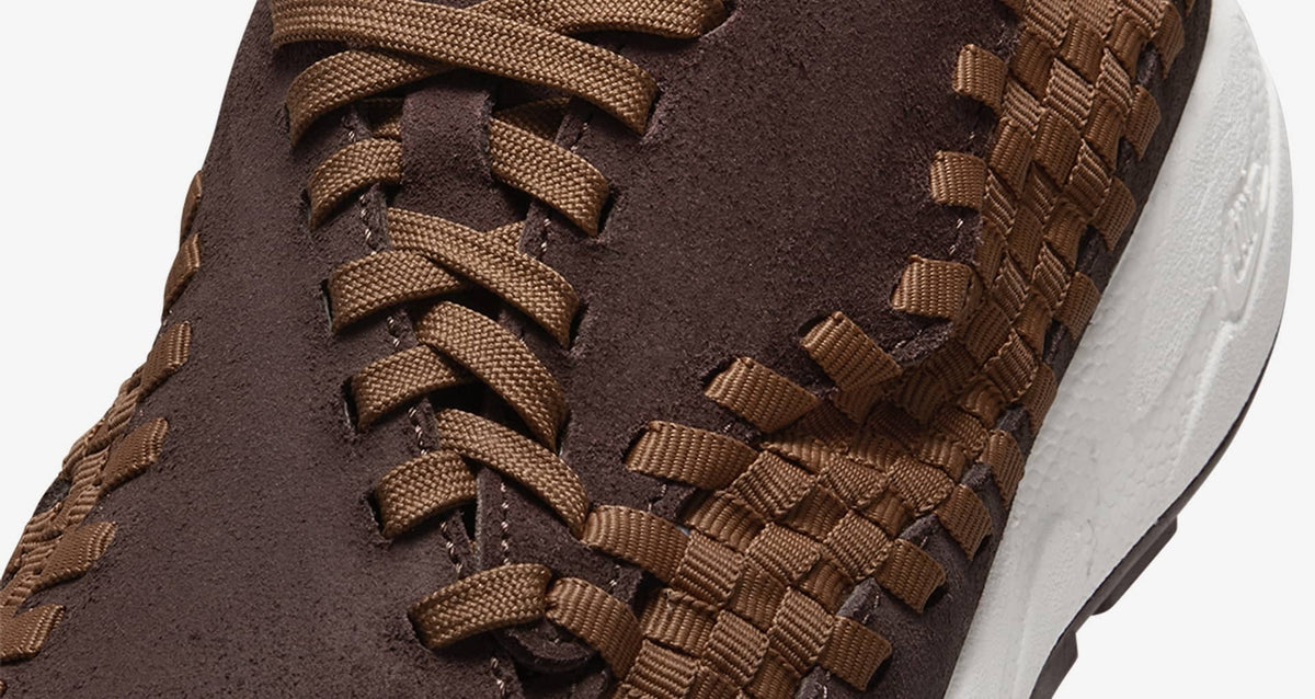 FB1959-200 Nike Air Footscape Woven Saturn Gold and Earth (Women's)