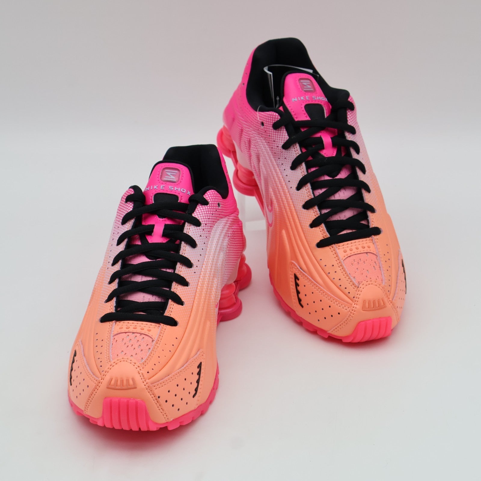 IH2343-600 Nike Shox R4 Hyper Pink Atomic Pink (Women's)