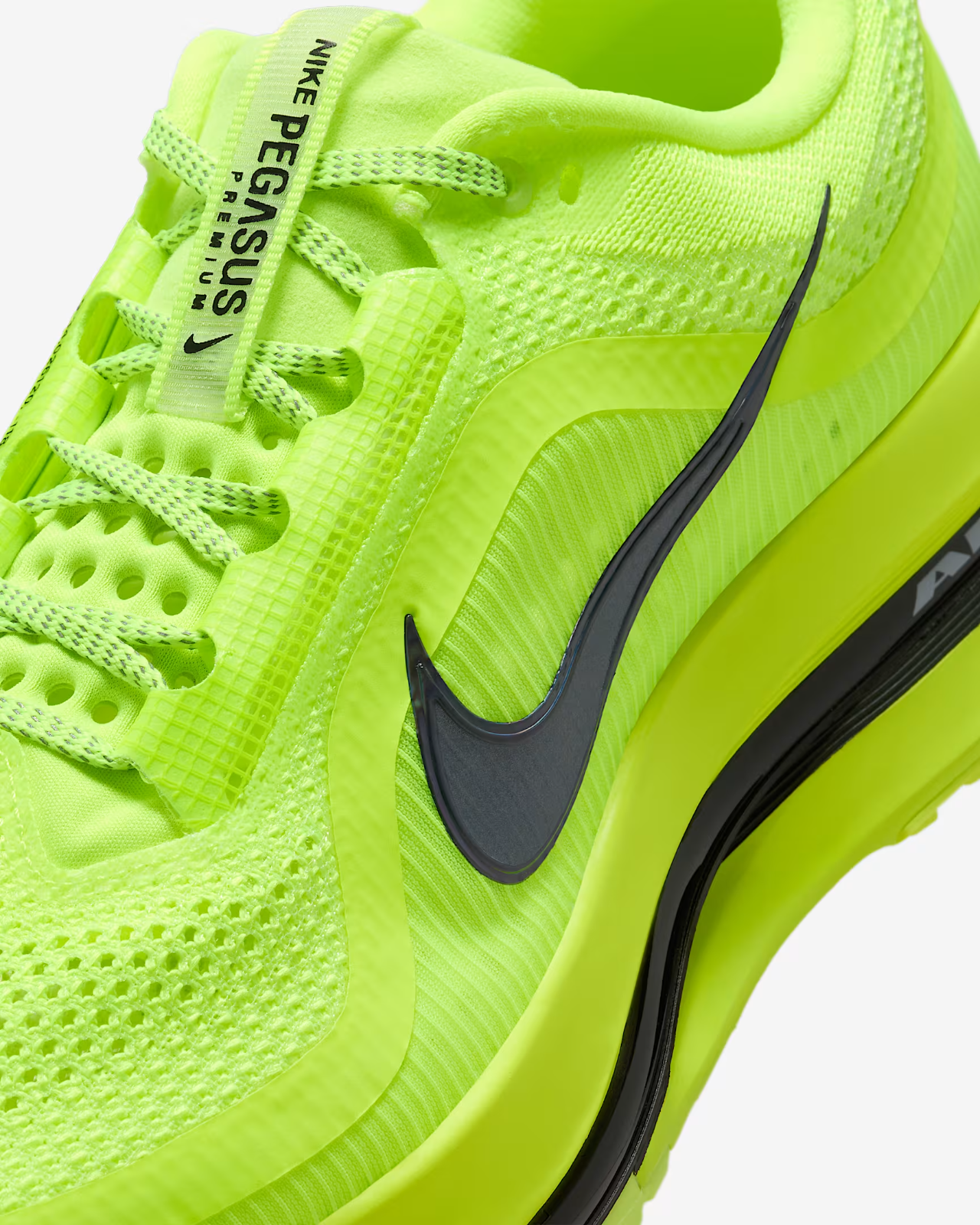 HQ2592-700 Nike Pegasus PRM Volt (Men's)