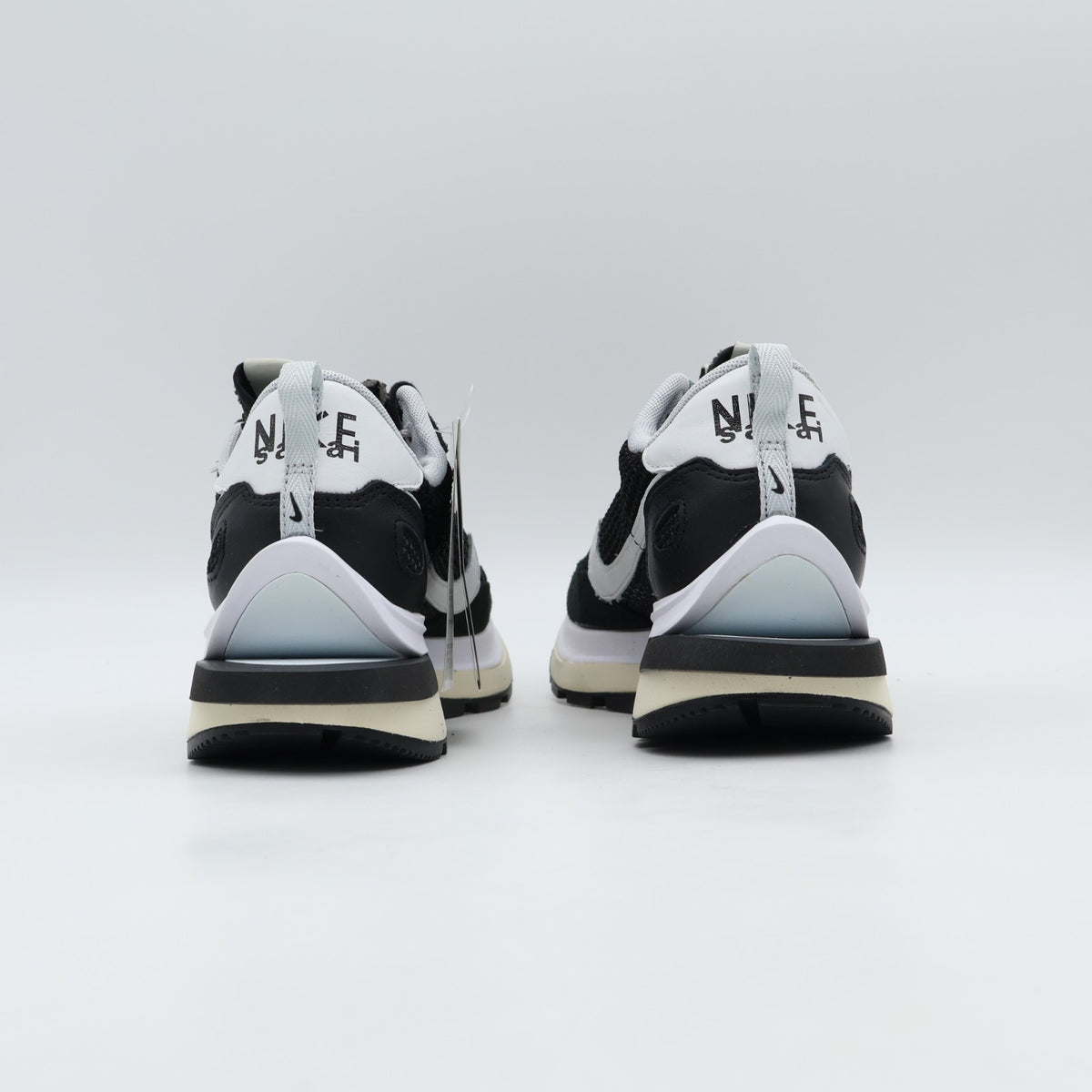 CV1363-001 sacai Ã Nike Vapor Waffle "Black and White" (Men's)