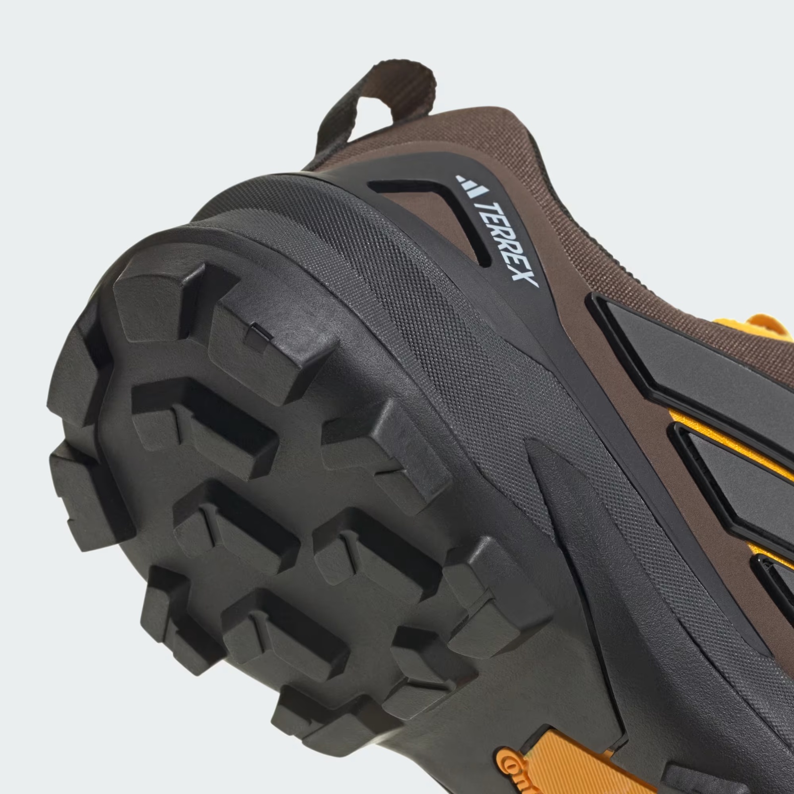 HQ2690 adidas Terrex Skychaser GORE-TEX Crew Yellow Core Black Grey Three (Men's