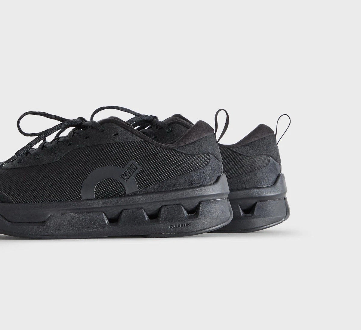 3MG31191043 KITH x On K-Tech 3 "Black" (Men's)