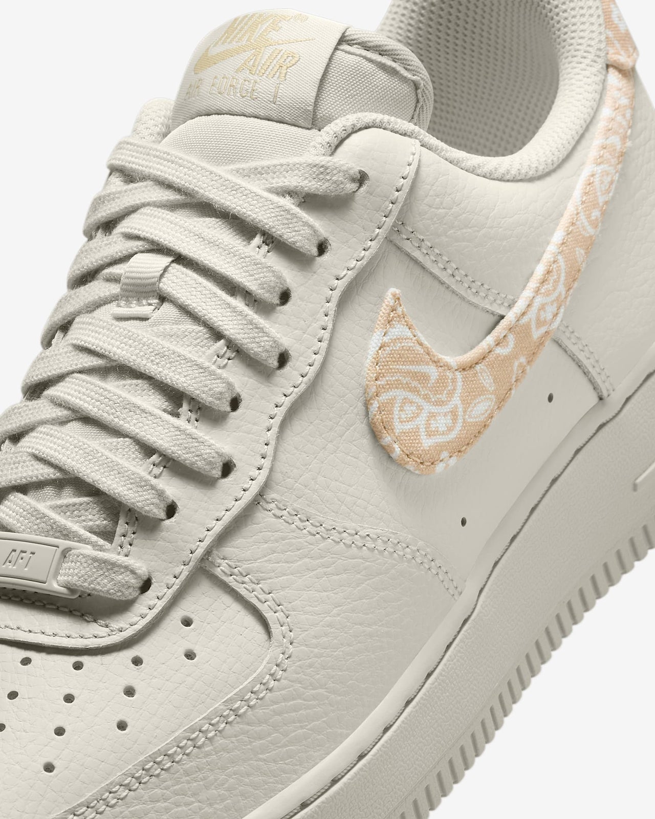 IH2051-072 Nike Air Force 1 '07 Light Bone Grain Light Bone Light Bone (Women's)