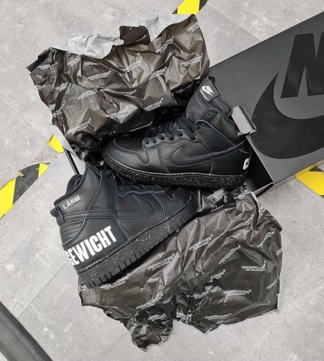 DQ4121-001 UNDERCOVER Ã Nike Dunk High Chaos "Black" (Men's)
