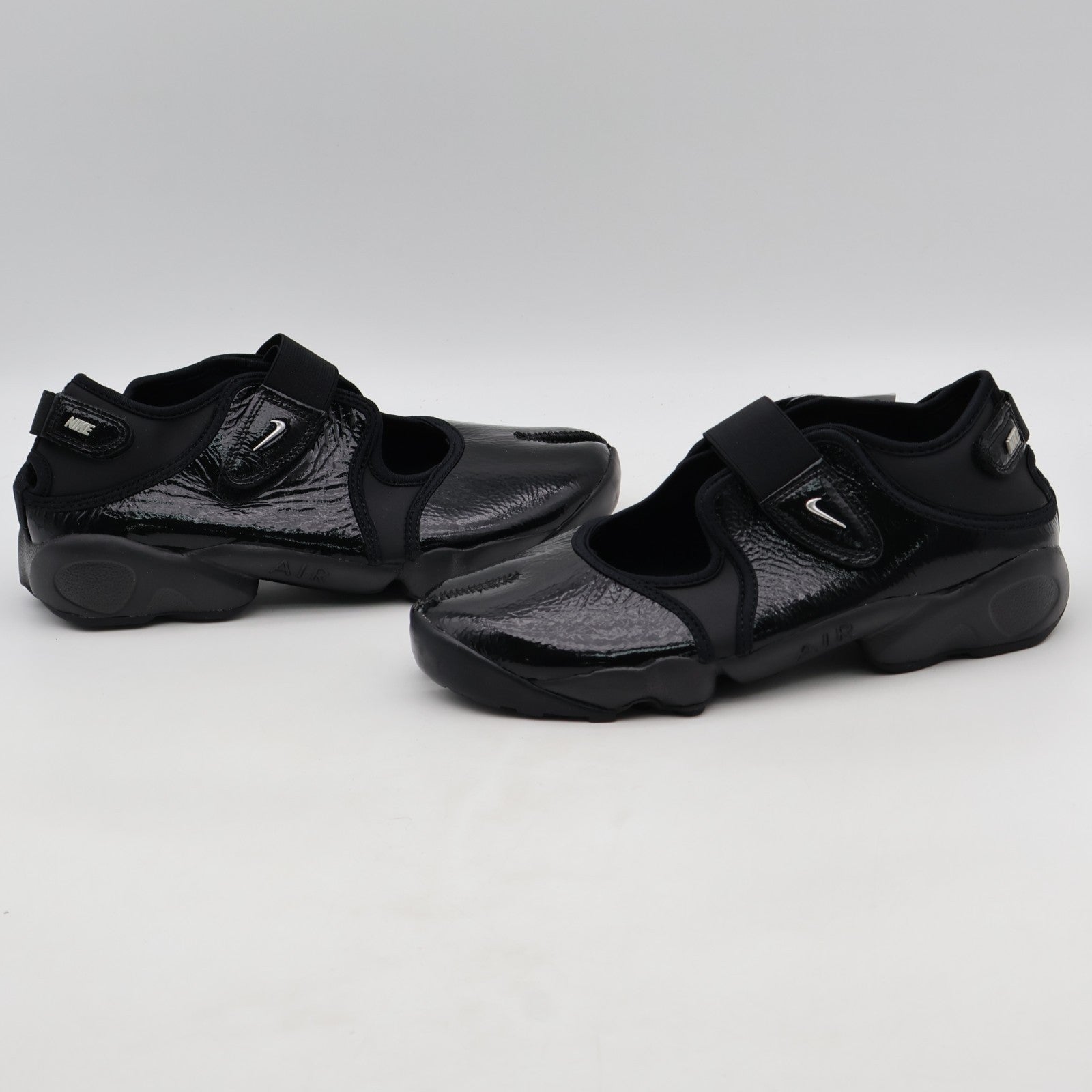 IB8954-001 Nike Air Rift Luxury Leather Black (Women's)