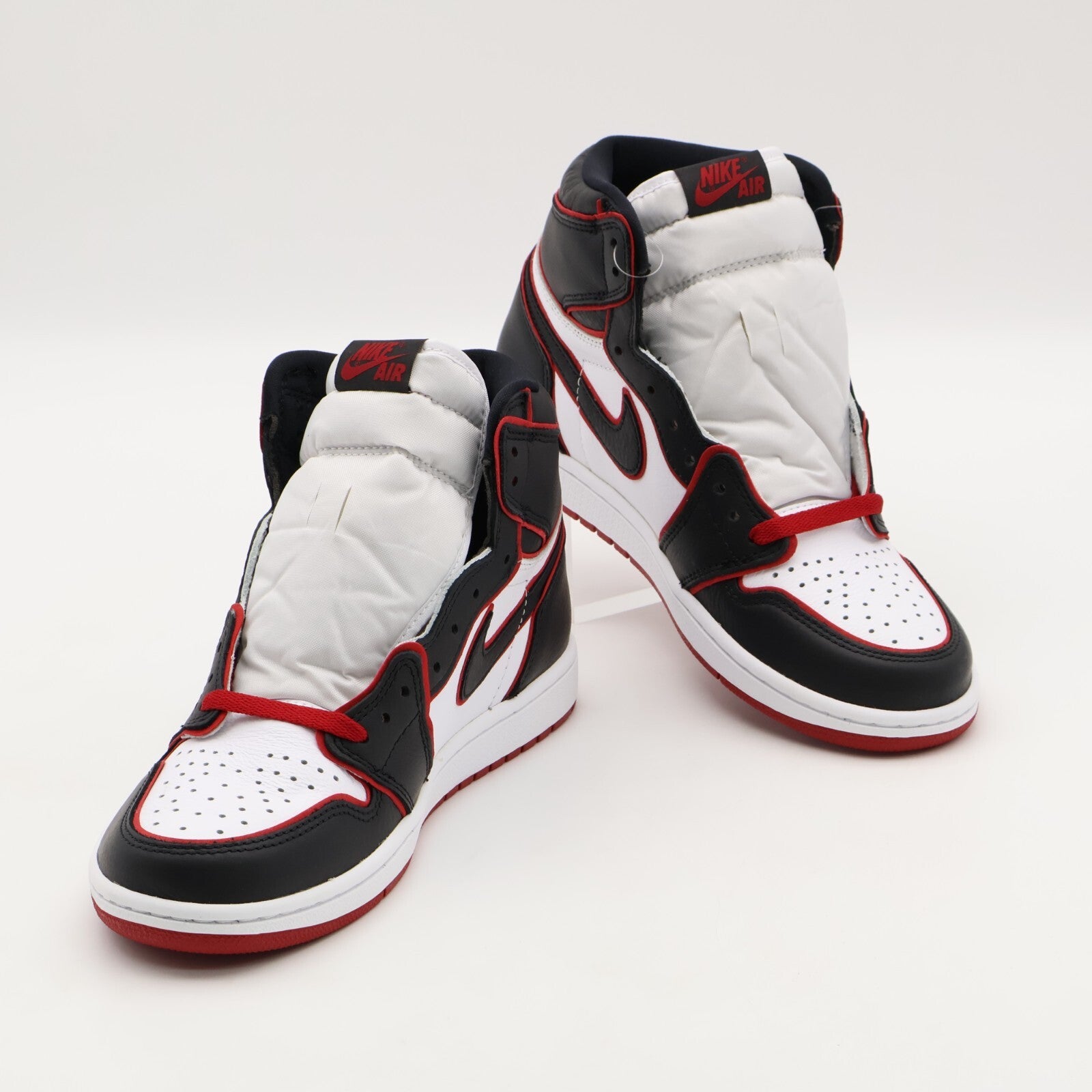 555088-062 Nike Air Jordan 1 Retro High OG Blood Line Black Gym Red (Men's)