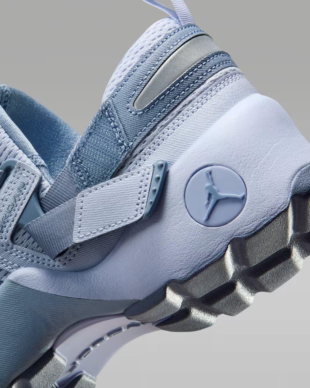 HQ2164-010 Nike Jordan Trunner LX Ghost Reflective Silver Ashen Slate (Women's)
