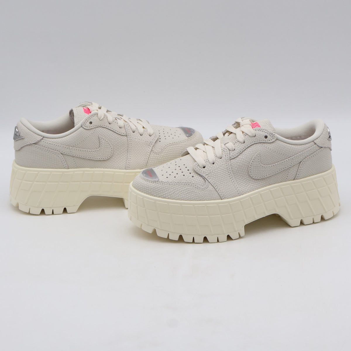 IR0835-110 Nike Air Jordan 1 Low Brooklyn Ivoly (Women's)