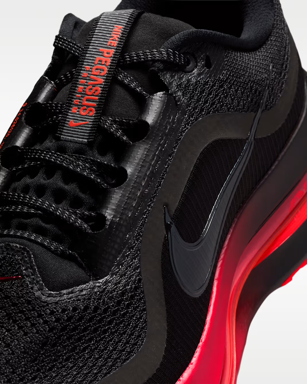 HQ2592-019 Nike Pegasus Premium "Bred" (Men's)