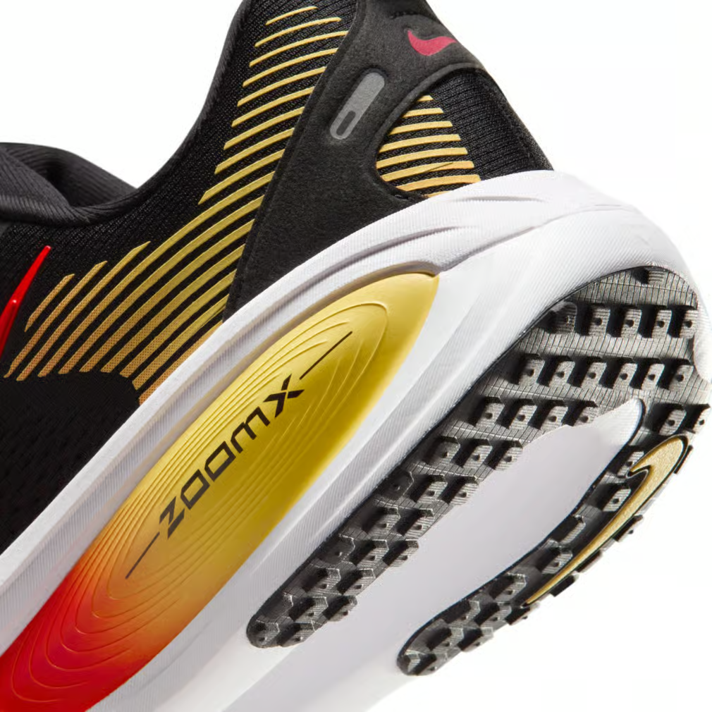 HM6803-016 Nike Vomero 18 Black Light Crimson Topaz Gold Bright Crimson (Men's)