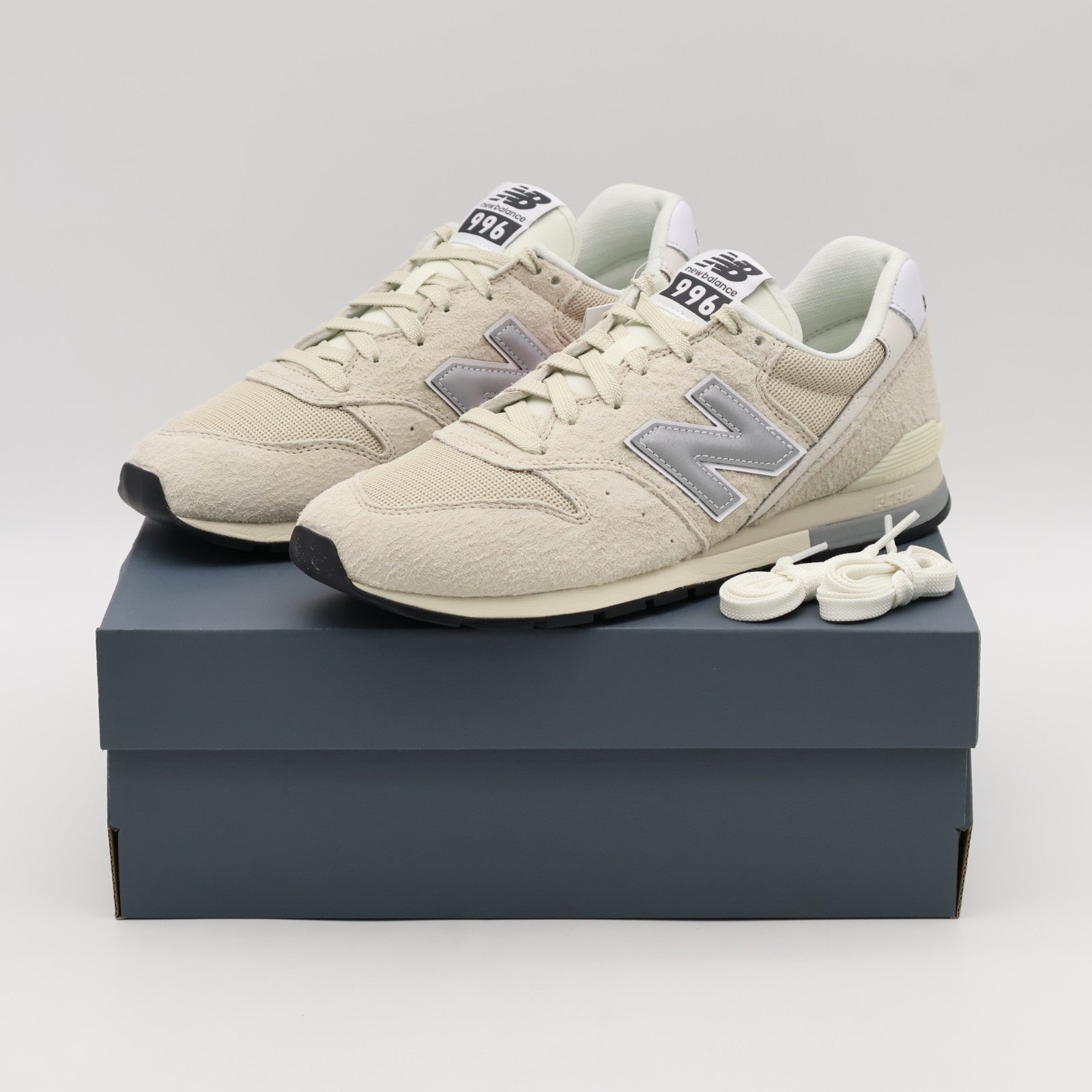 CM996CL2 New Balance 996V2 Timber Wolf Silver Metallic Angora (Men's)