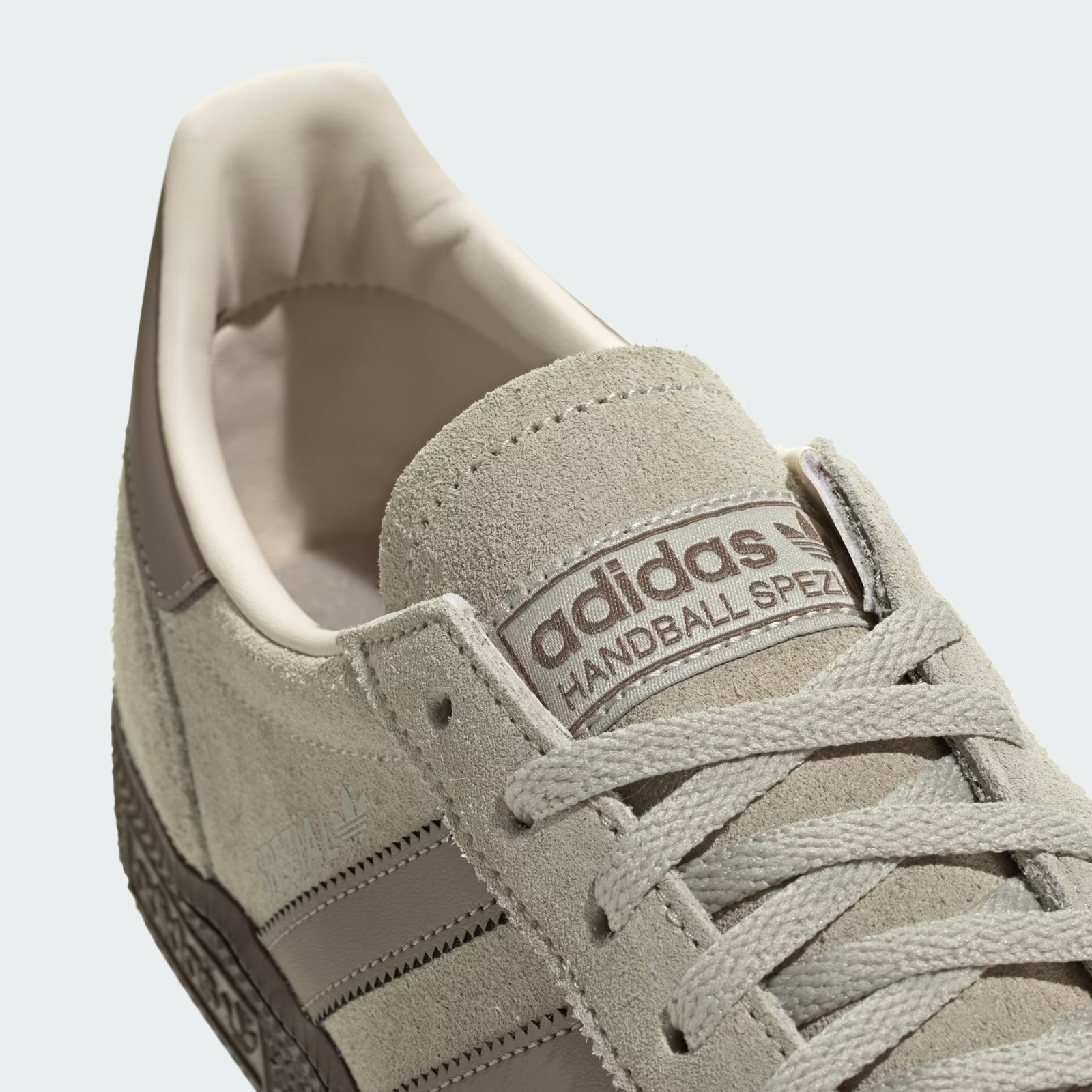 LA2760 adidas Handball Spezial Putty Grey Simple Brown (Men's)