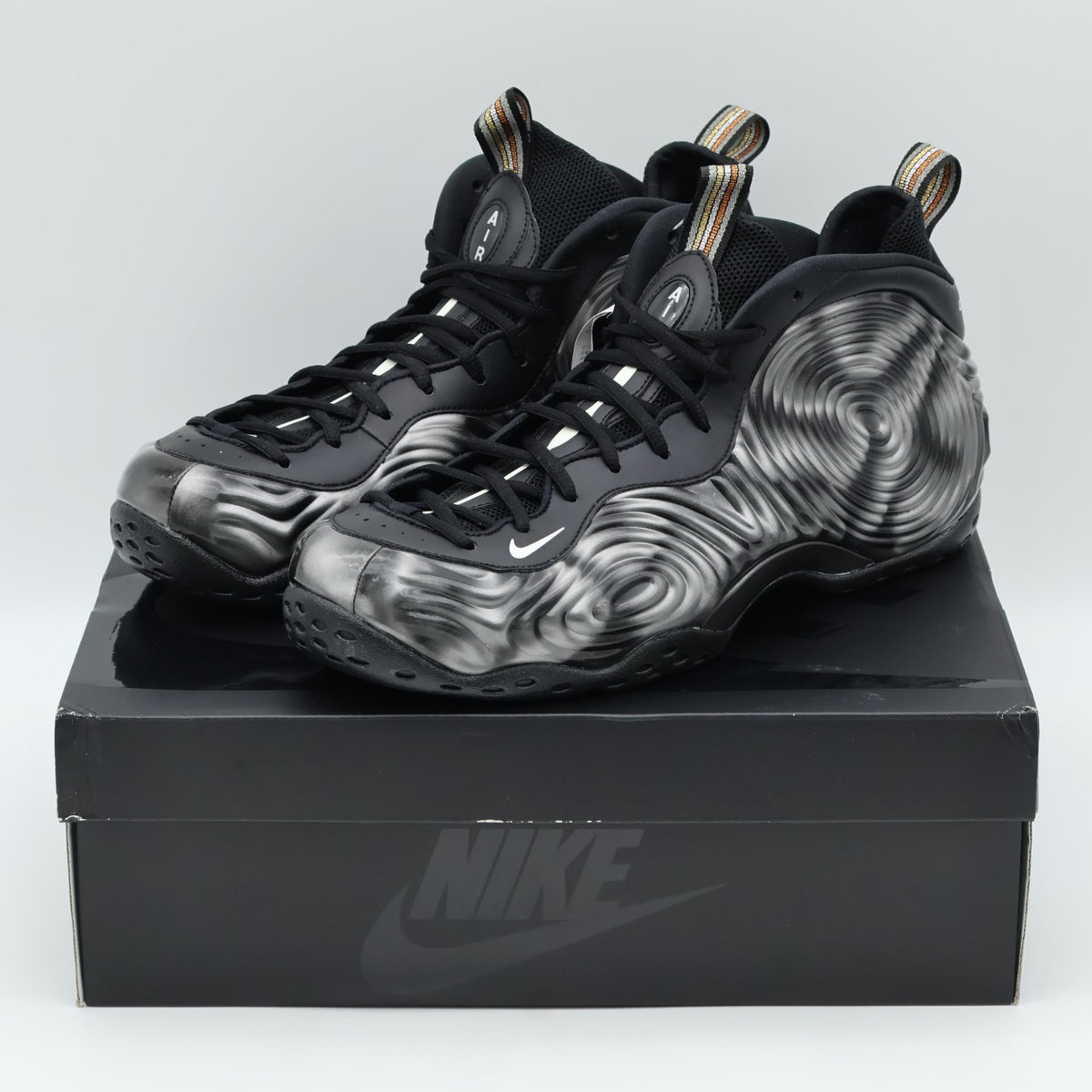 DJ7952-002 COMME des GARÃONS HOMME PLUS Nike Air Foamposite One Olympic (Men's)