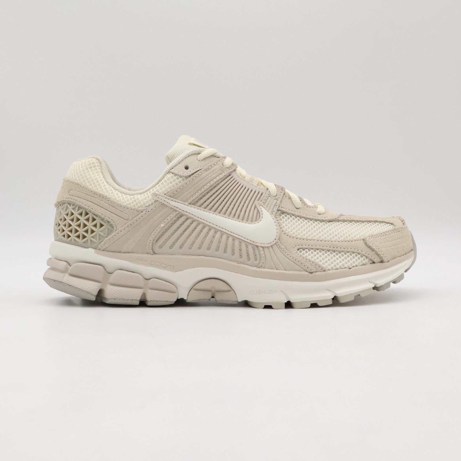 HF1553-100 Nike Vomero 5 Light Orewood brown (Men's)
