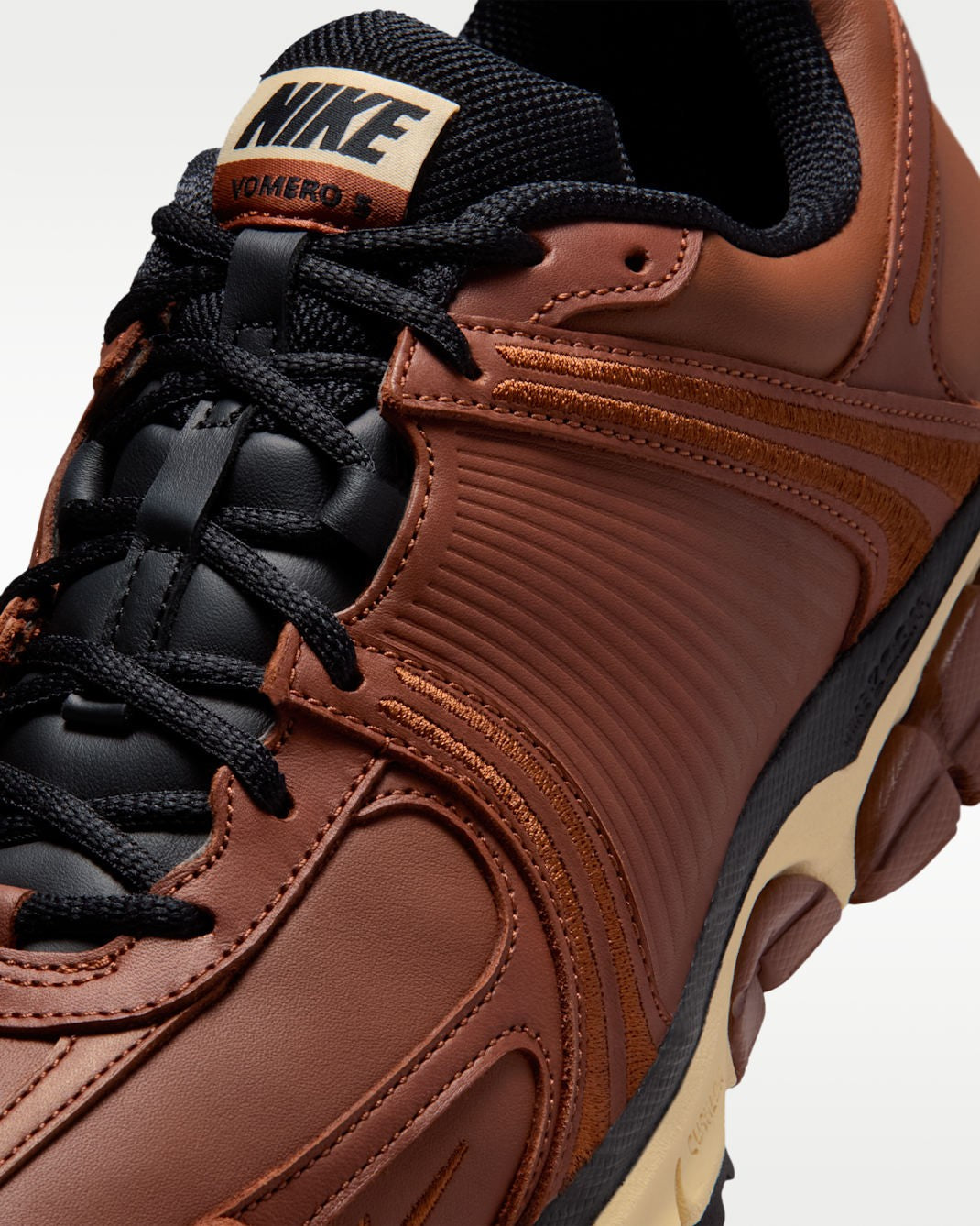 IO4555-200 Nike Zoom Vomero 5 Pony (Men's)