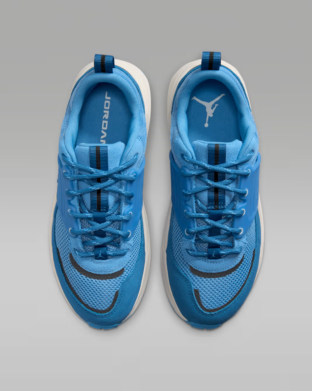IR1839-400 Nike Jordan Trunner O/S "Blue Beyond/True Blue" (Women's)