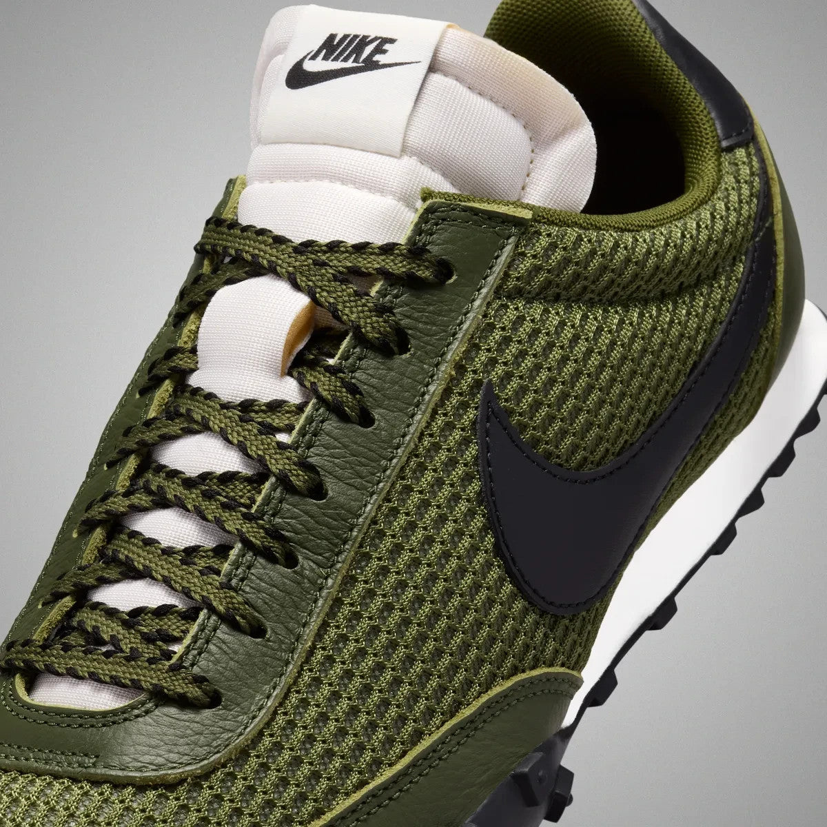 IM8673-301 Nike Waffle Racer SE "Legion Green/Sail" (Men's)