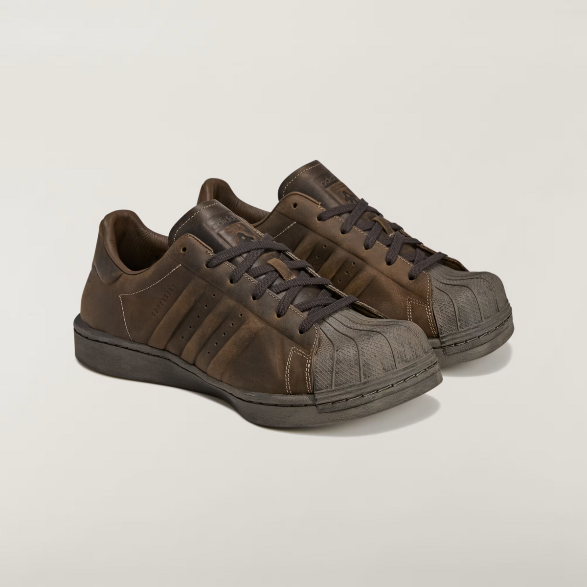 JR4280 Avavav adidas Superstar Supplier Colour Umber (Women's)