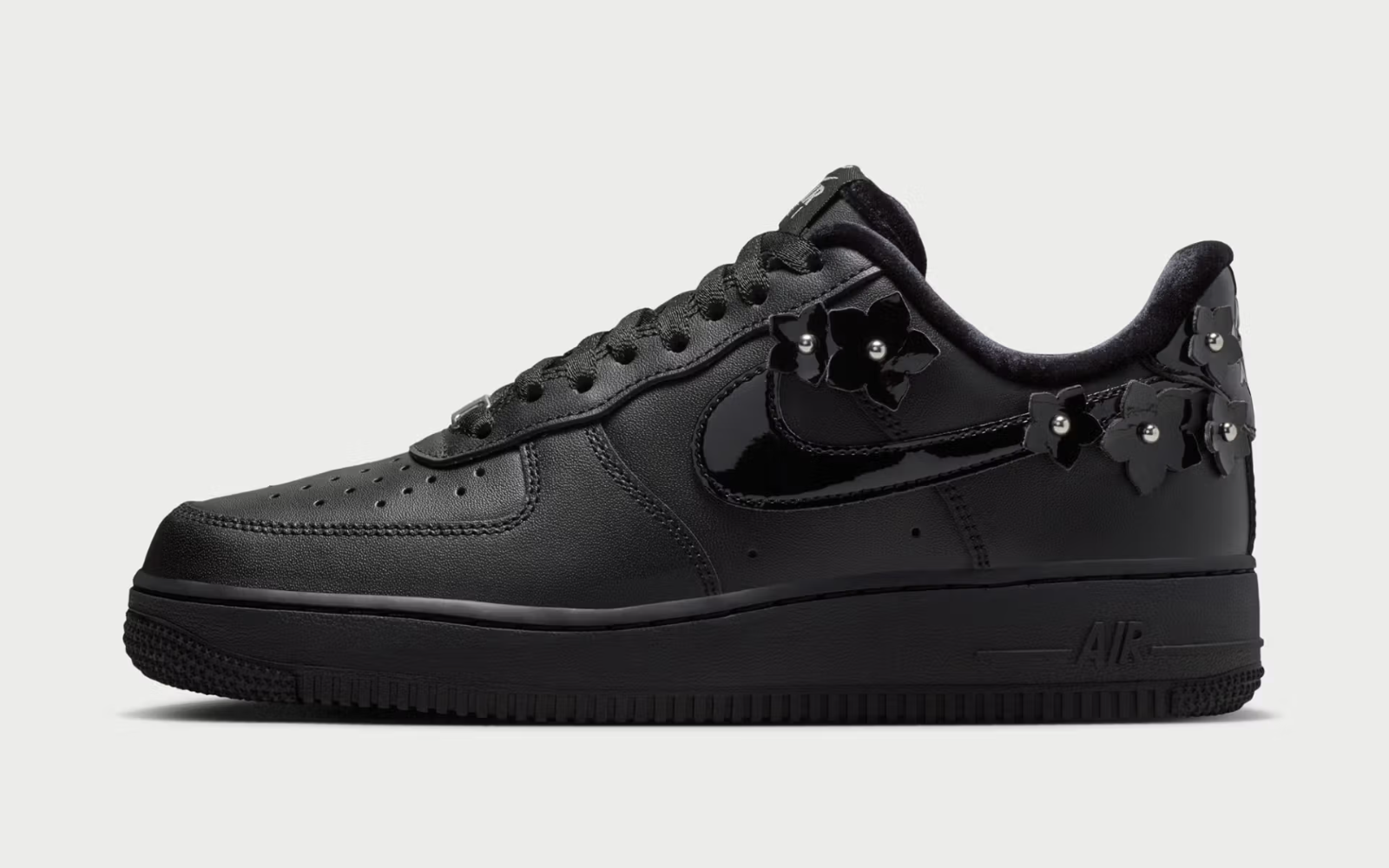 IR8637-001 Nike Air Force 1 '07 Floral Pack "Black" (Women's)