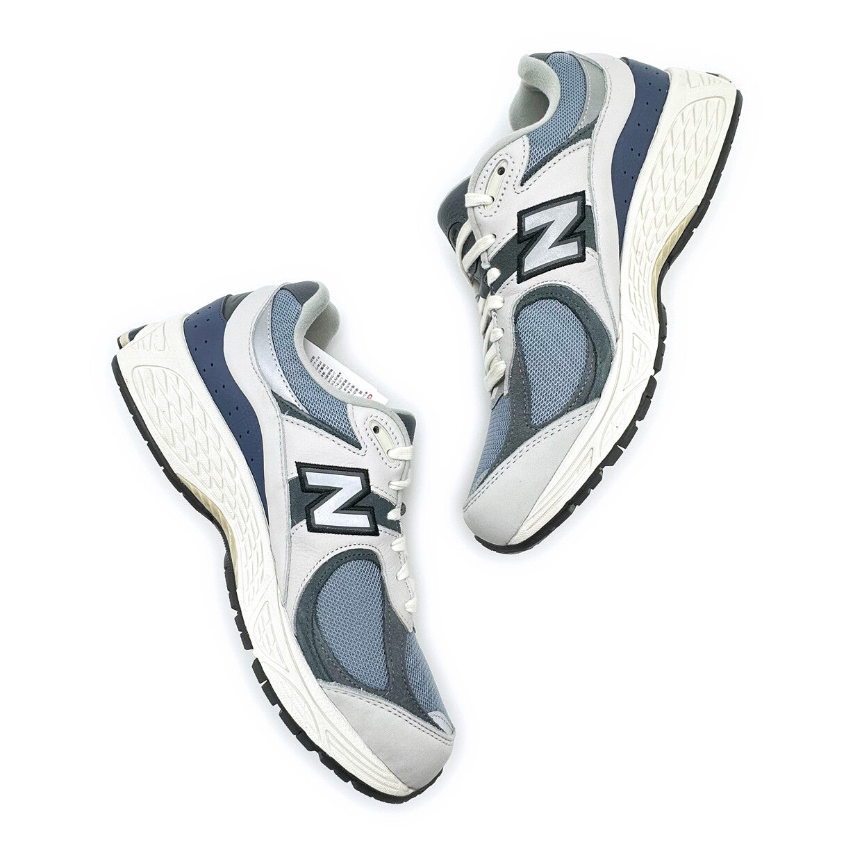 M2002RAN atmos Ã New Balance 2002R Cybernetics Blue