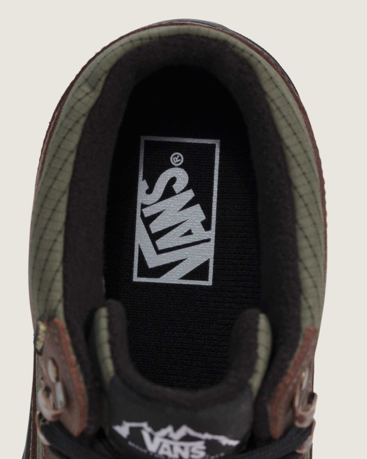 VN000DAYF87 Vans Mt.Edition Mid GORE-TEX Insulated Dark Green Dark Brown (Men's)