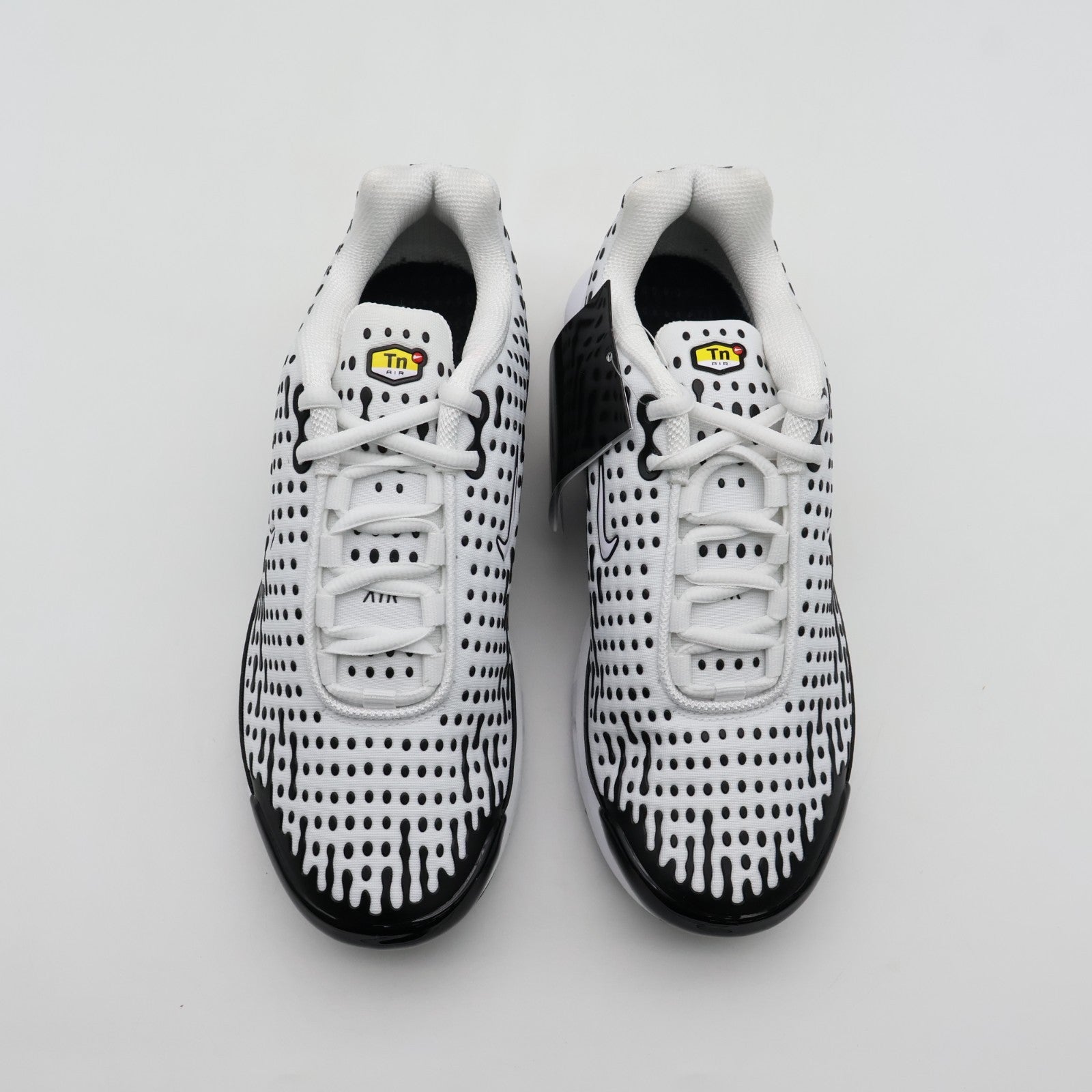 HQ2197-100 Nike Air Max Plus 7 White Black (Men's)