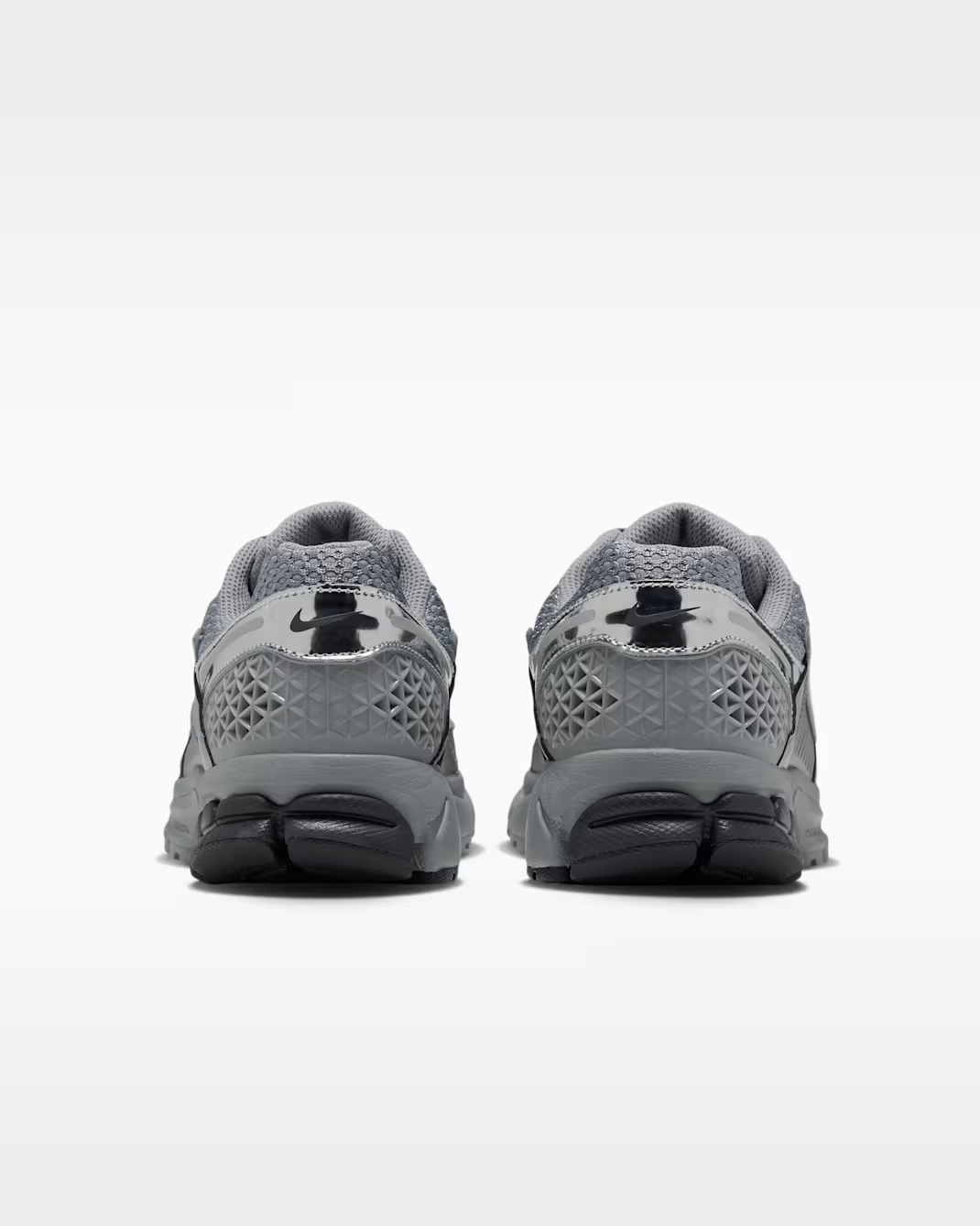 IV4311-003 Nike Zoom Vomero 5 "Gridiron"