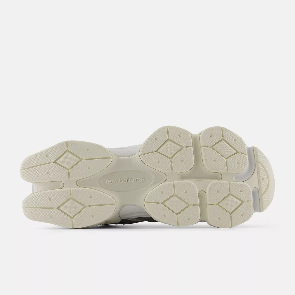 U90605FL New Balance 9060 "Silver Metallic/Sea Salt"