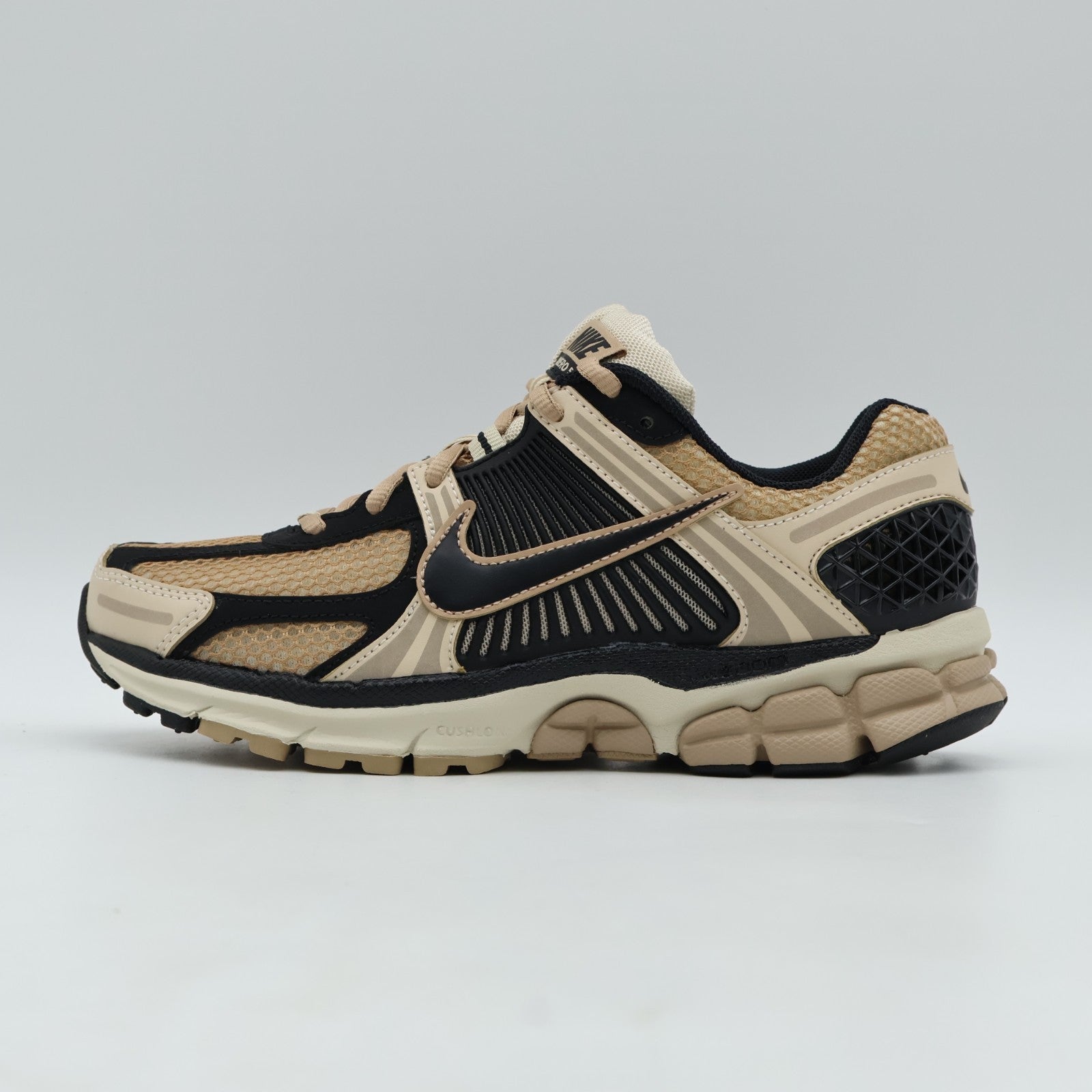 FJ2028-106 Nike  Zoom Vomero 5 Sanddrift (Women's)