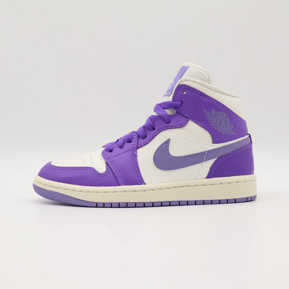 BQ6472-504 Nike Air Jordan 1 Mid Action Grape (Women's)