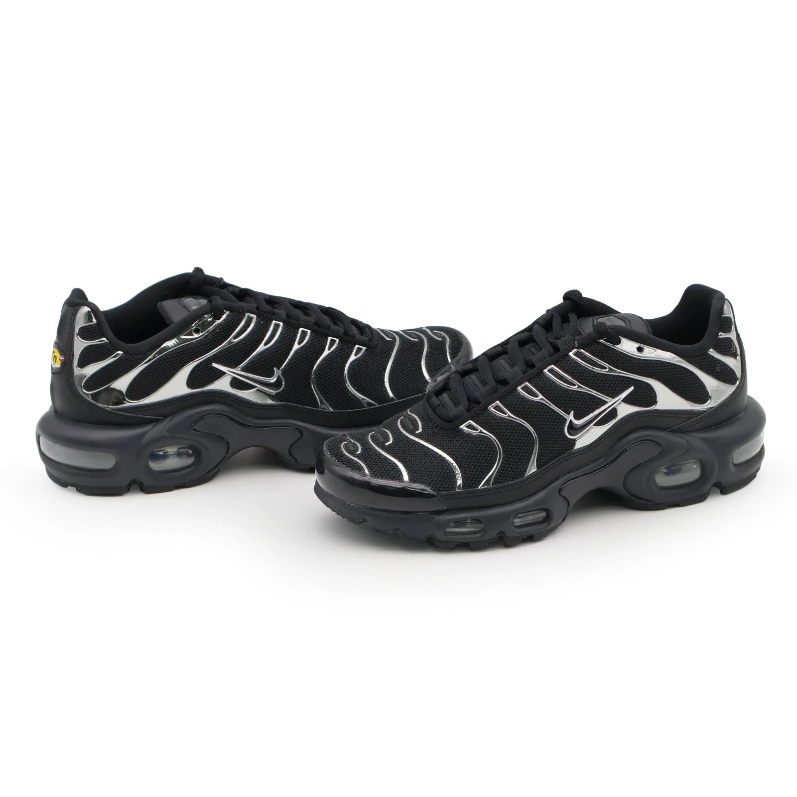 HJ9743-001 Nike Air Max Plus SE Black Metallic Silver Laser Crimson Off (Women's