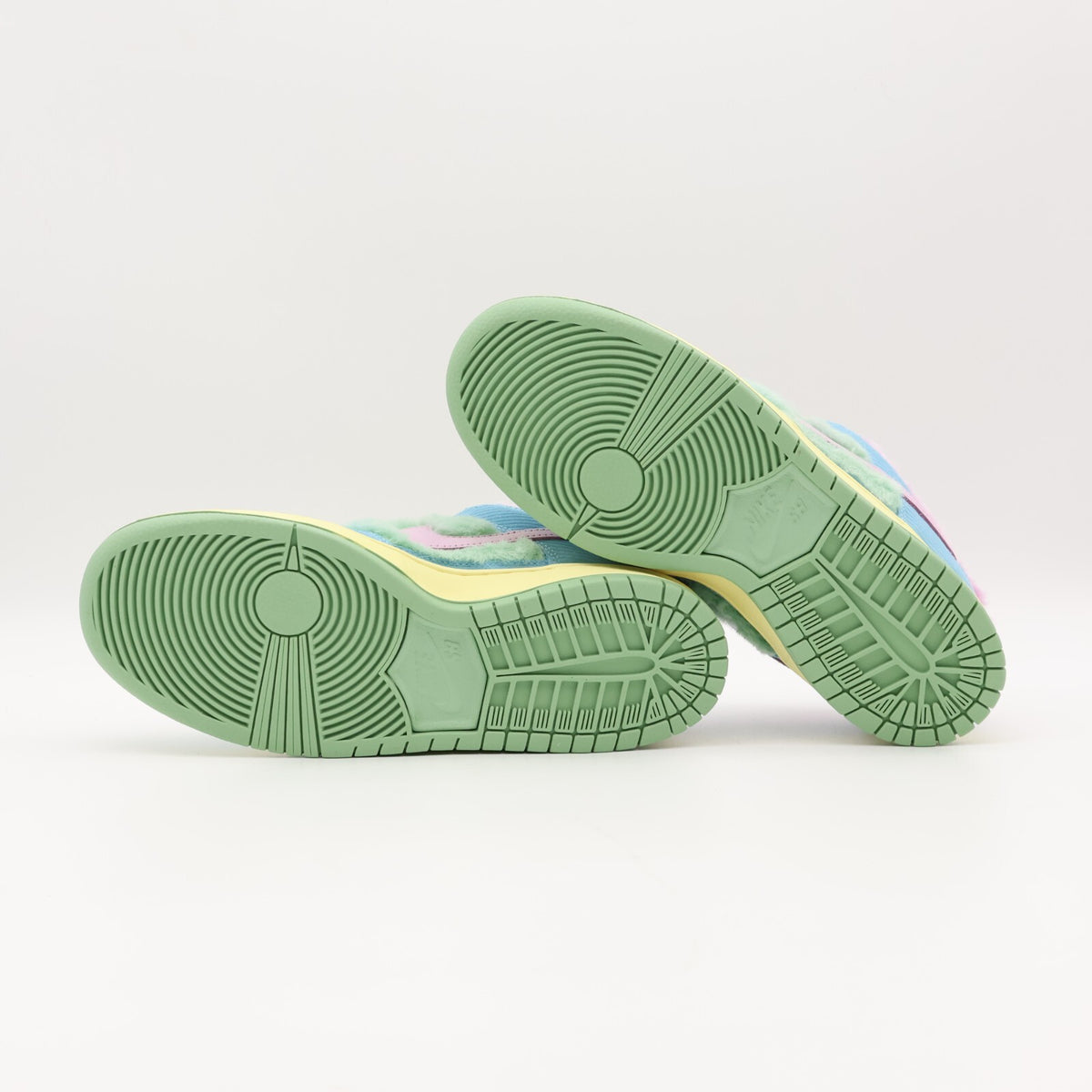 FN6040-400 VERDY Nike SB Dunk Low Pro Visty Blue Gaze and Enamel Green (Men's)