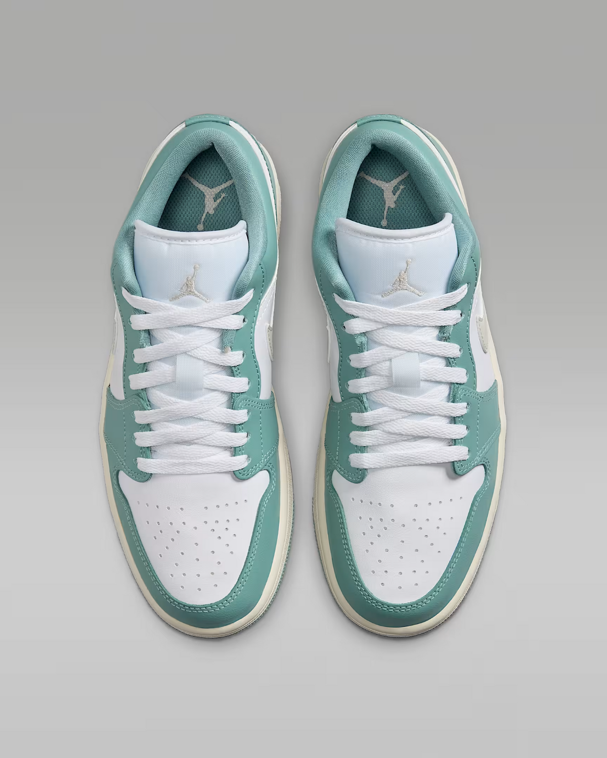 DC0774-138 Nike  Air Jordan 1 Low White Cannon (Women's)