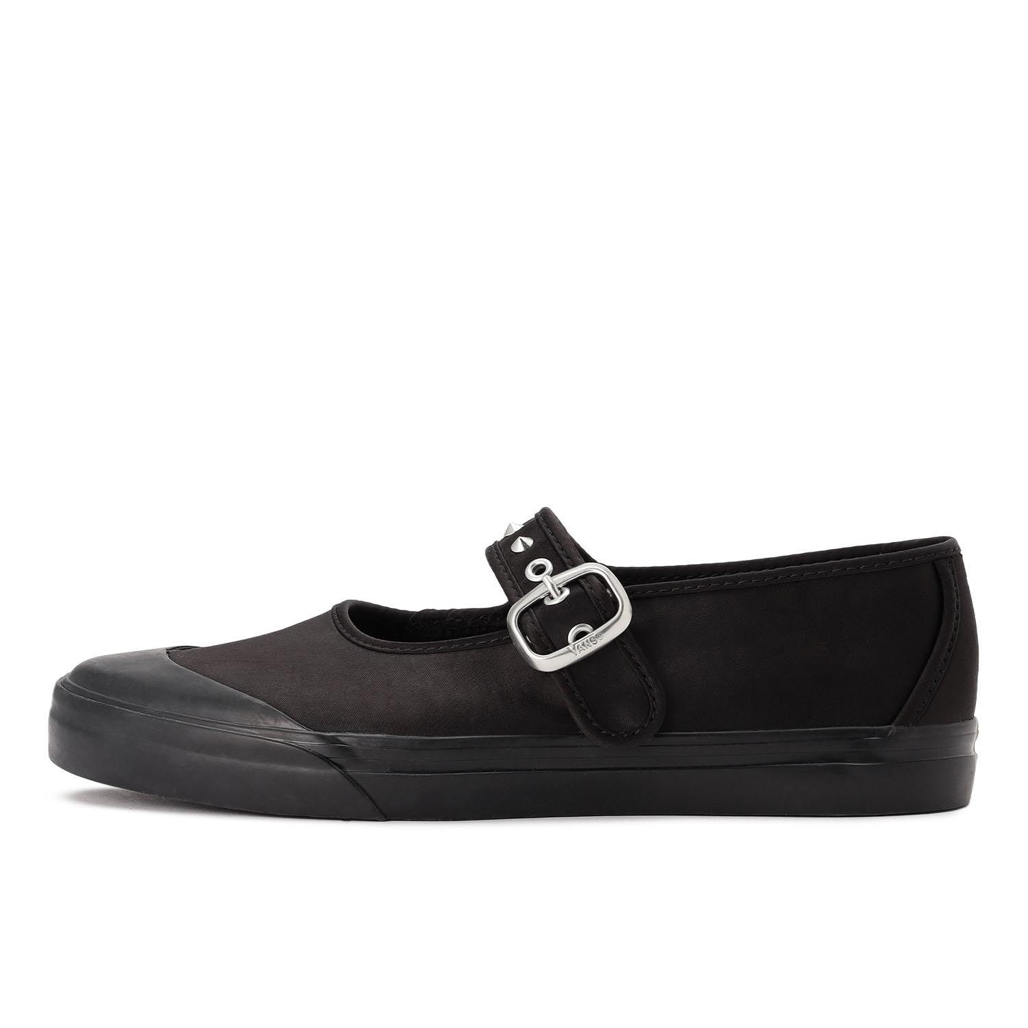 VN000D34BMA Vans PREMIUM MARY JANE LOWPRO STUDS BLACK (Men's)