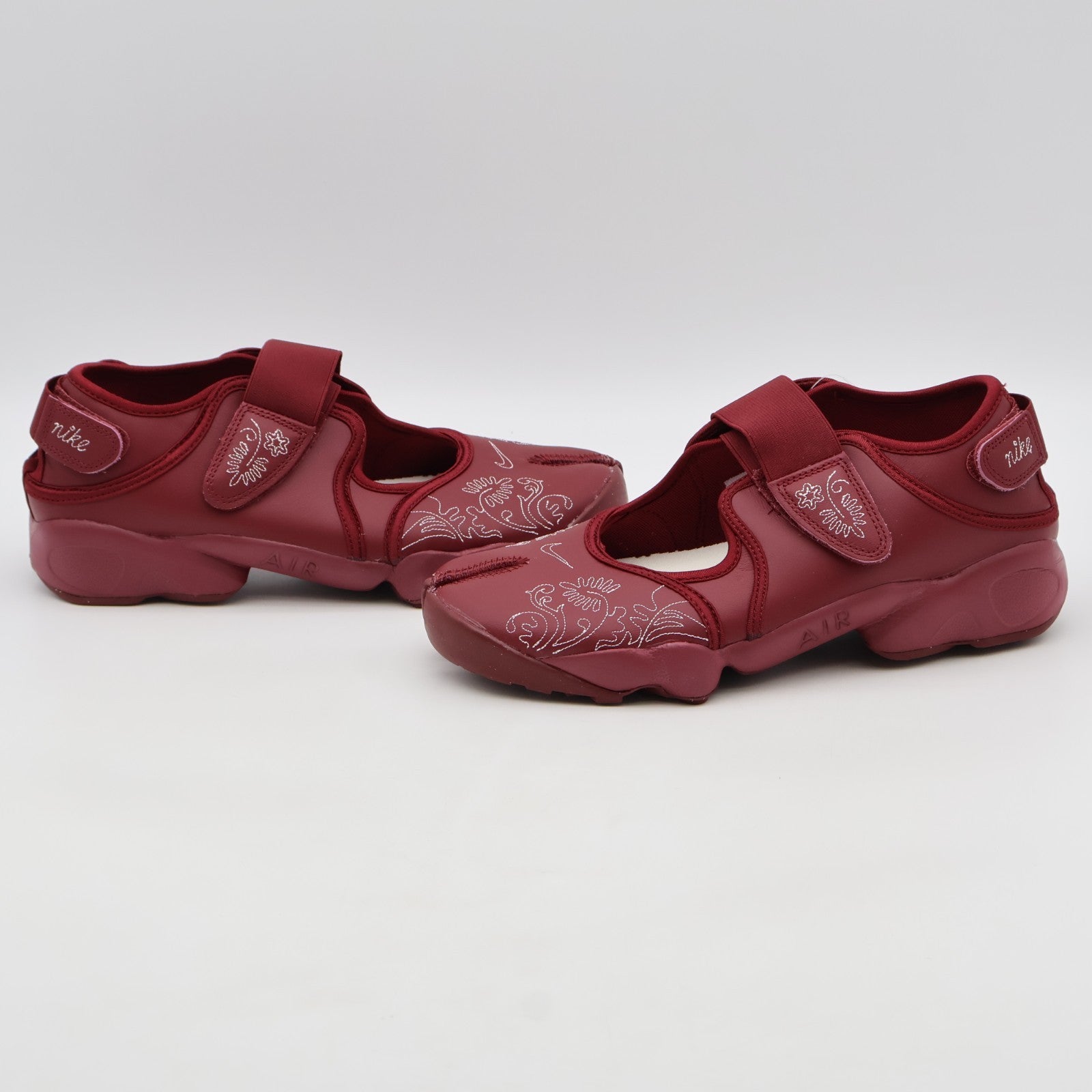 IH7318-677 Nike  Air Rift Botanical Team Red (Women's)