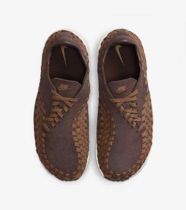 FB1959-200 Nike Air Footscape Woven Saturn Gold and Earth (Women's)