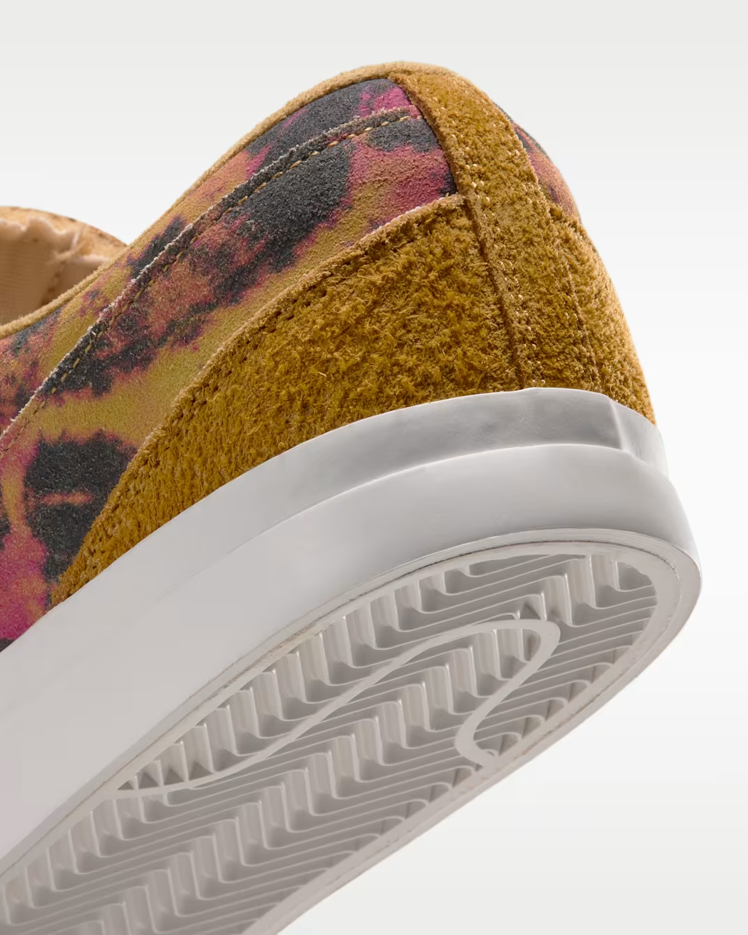 IV7023-700 Nike Blazy "Tie-Dye" (Men's)