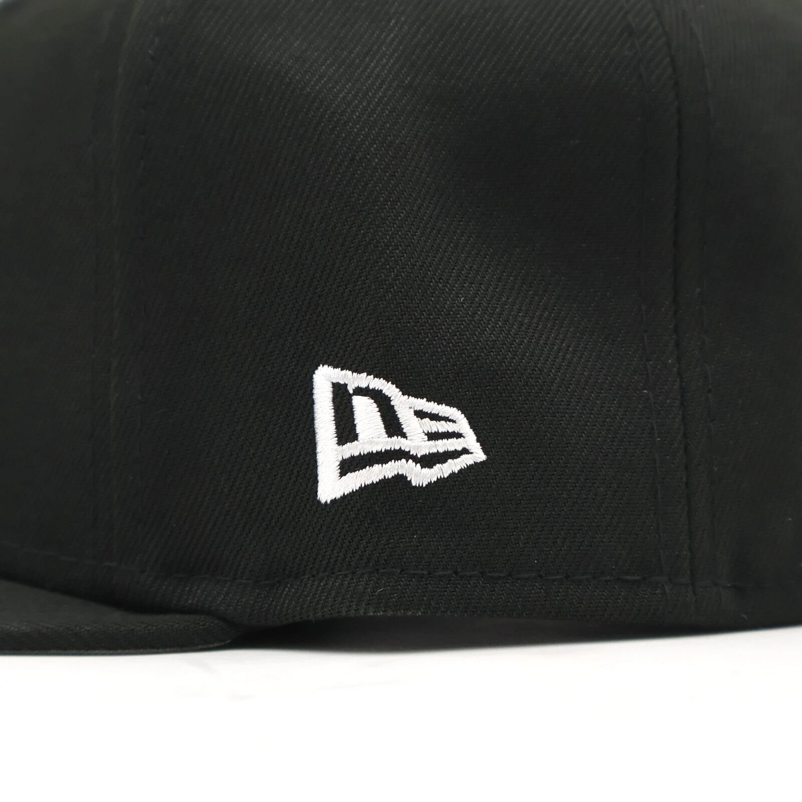 Supreme Screw Ball S Logo New Era Black