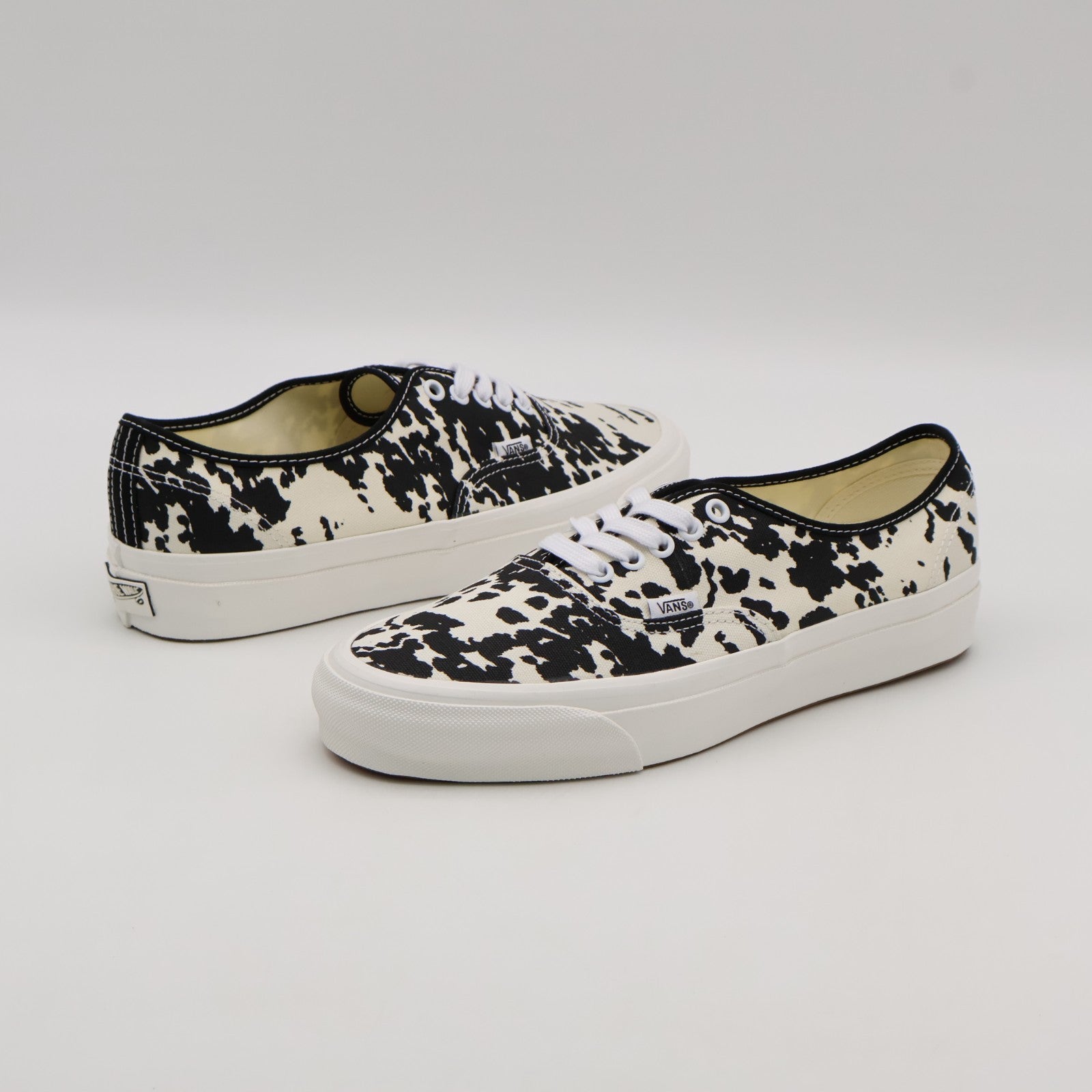 VN000EBNBPT Vans Premium Authentic 44 Black Marshmallow (Men's)