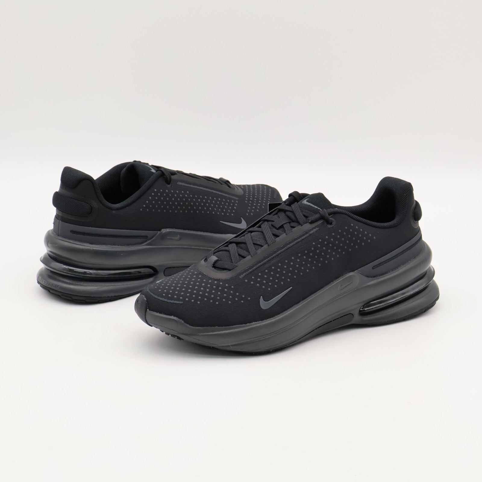 IB2746-002 Nike Air Zoom Upturn SC Black Black Anthracite (Men's)