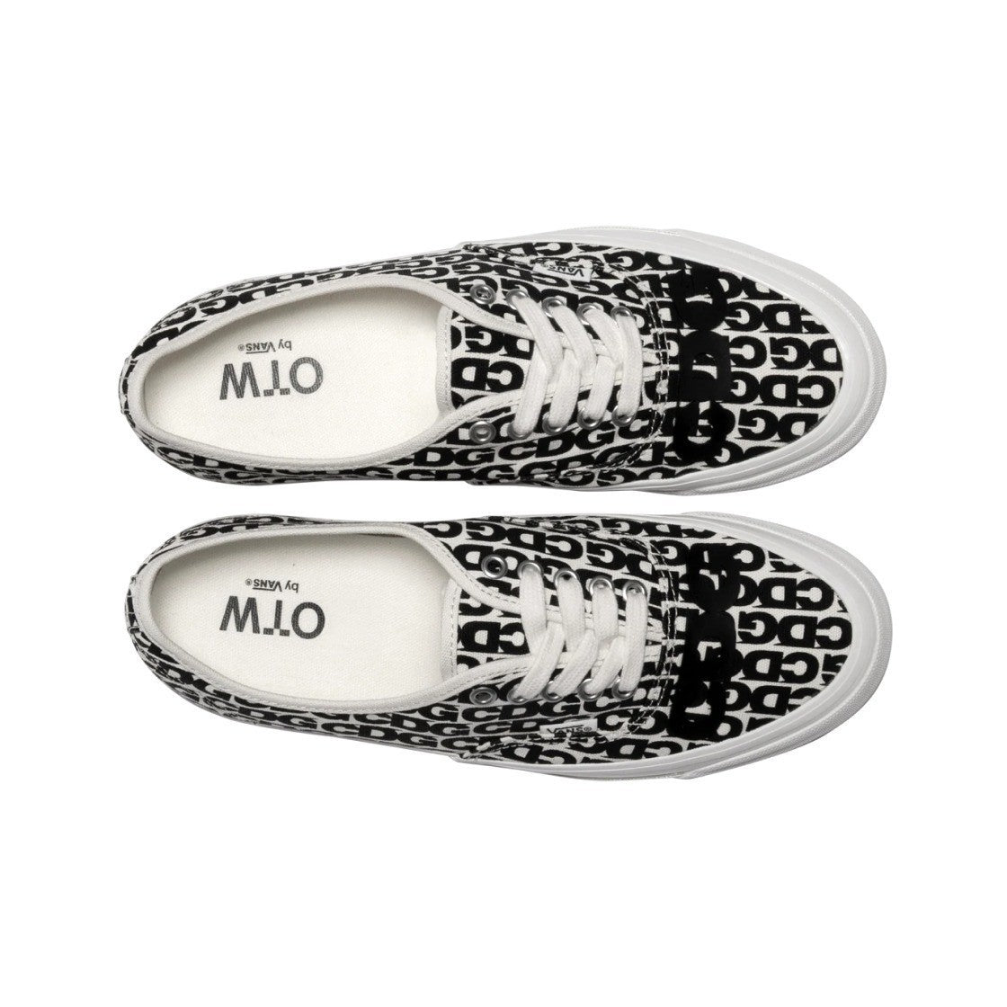 VN000EEUUY6 CDG (COMME des GARCONS) Ã OTW by Vans Authentic White (Men's)
