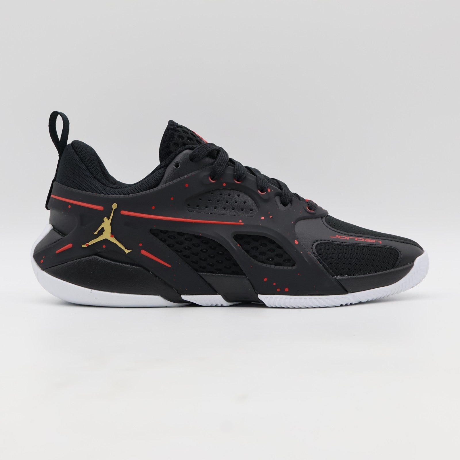 HQ8650-076 Nike Jordan Heir Series Black University Red Metallic Gold (Men's)