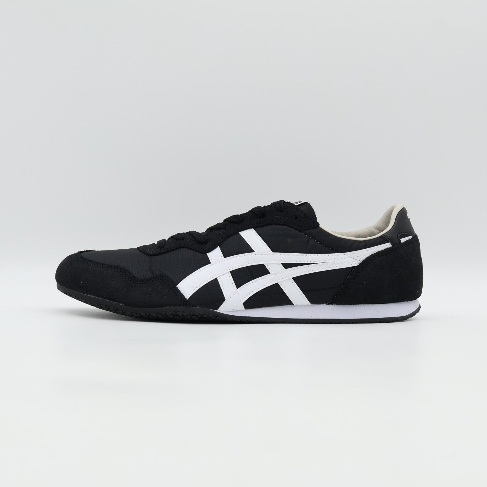 1183B400-001 Onitsuka Tiger SERRANO BLACK WHITE (Men's)