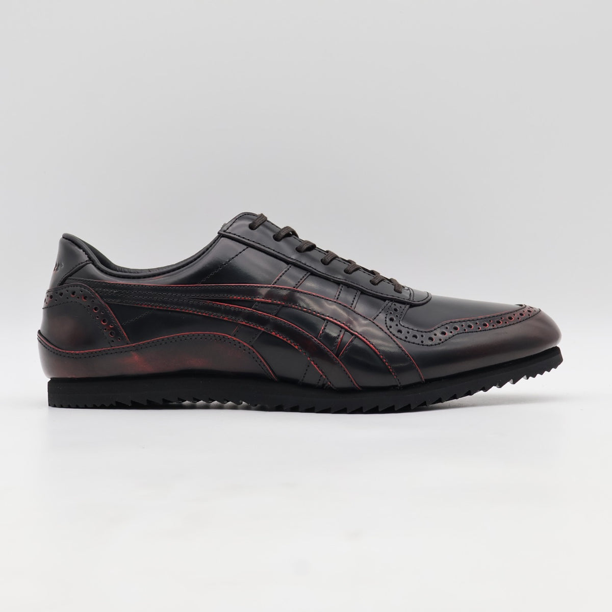 1181A614-001  Onitsuka Tiger NIPPON MADE Ultimate Trainer Black Black (Men's)