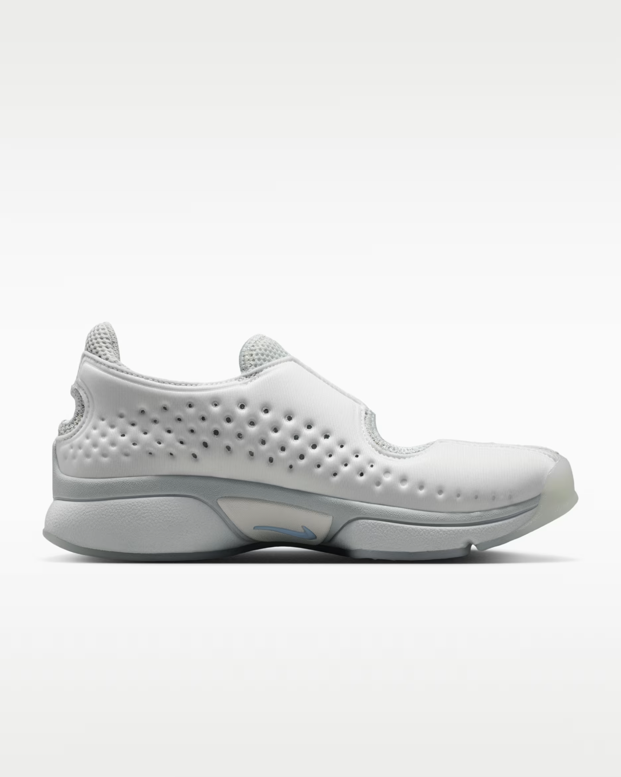 IQ8006-100 Nike Rift 2 "Summit White/Swan" (Women's)