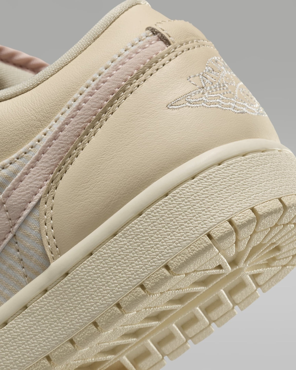 FQ1925-100 Nike Air Jordan 1 Low SE Muslin Sail Coconut Milk Legend (Women's)
