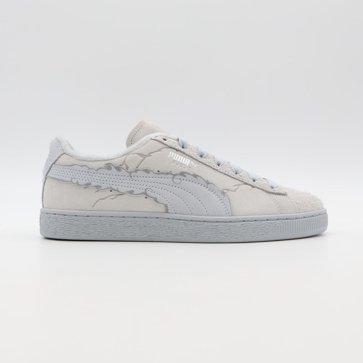 396524-01 ONE PIECE Puma Suede Luffy Gear 5 Feather Gray Platinum Gray (Men's)