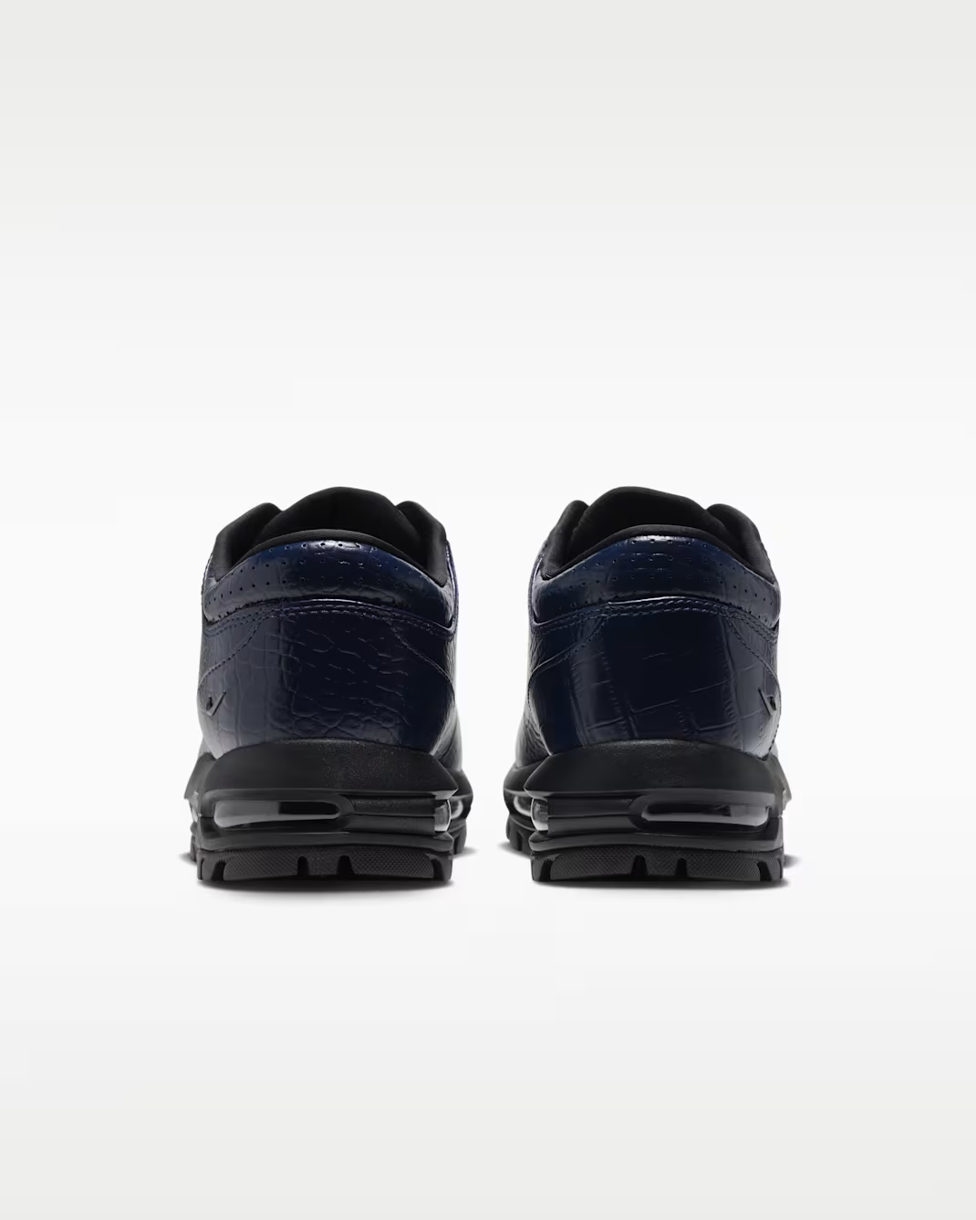 IV4517-400 Nike Air Max Goadome Low "Midnight Navy/Croc" (Men's)