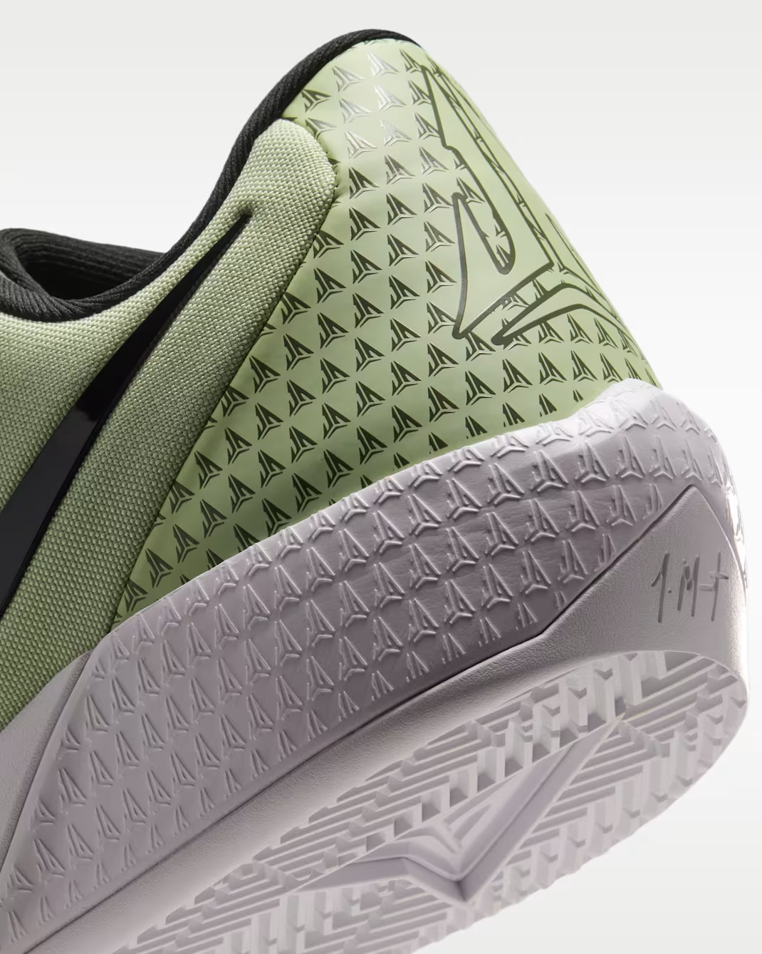 IM4162-300 Nike Twelve Time "Oil Green/Olive Aura" (Men's)